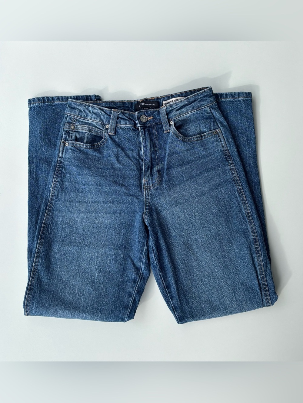 BCBGeneration Cigarette Straight Leg Denim Medium Wash Jeans Sz 5 / 27
